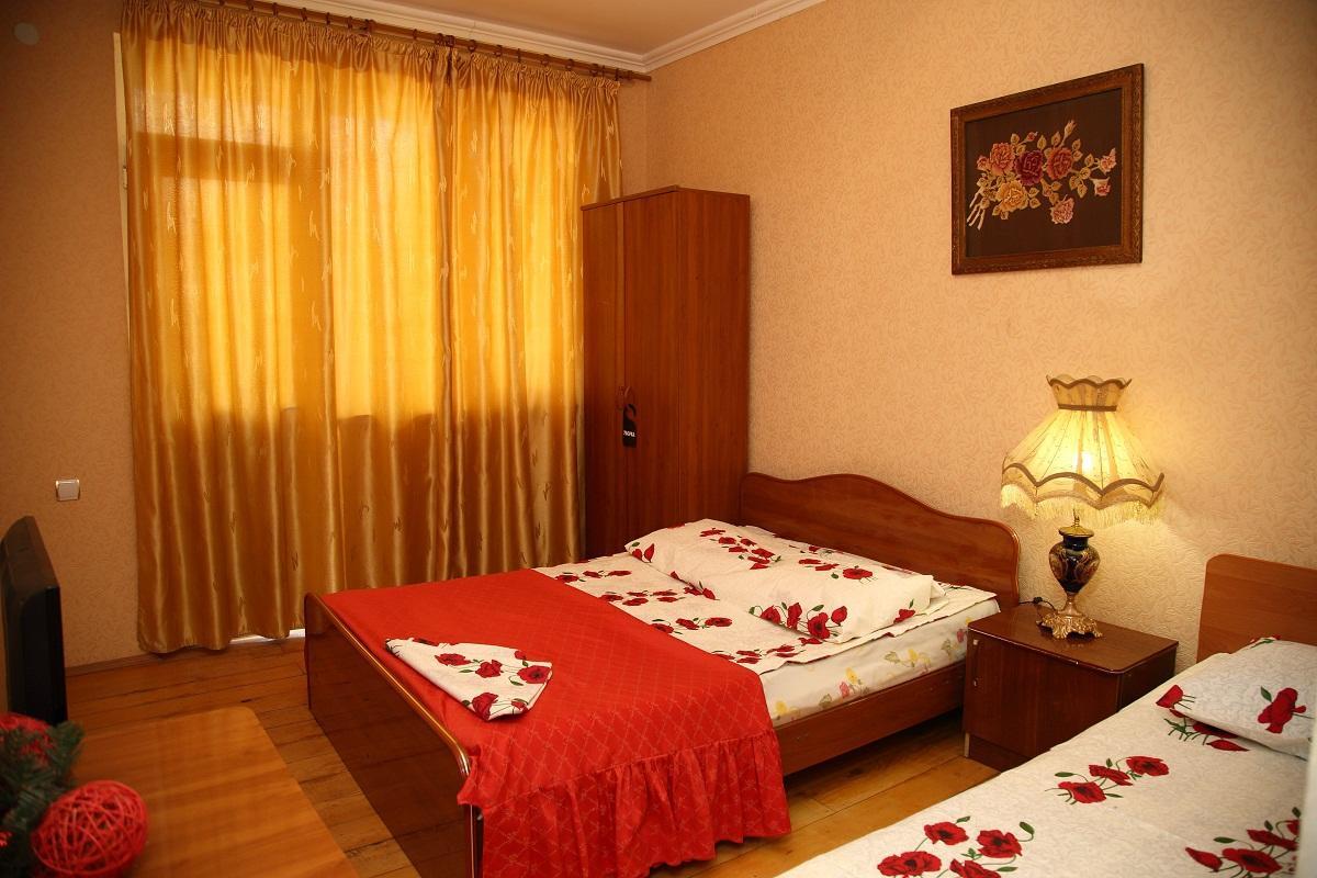 Guest House Milana Sochumi Exterior foto