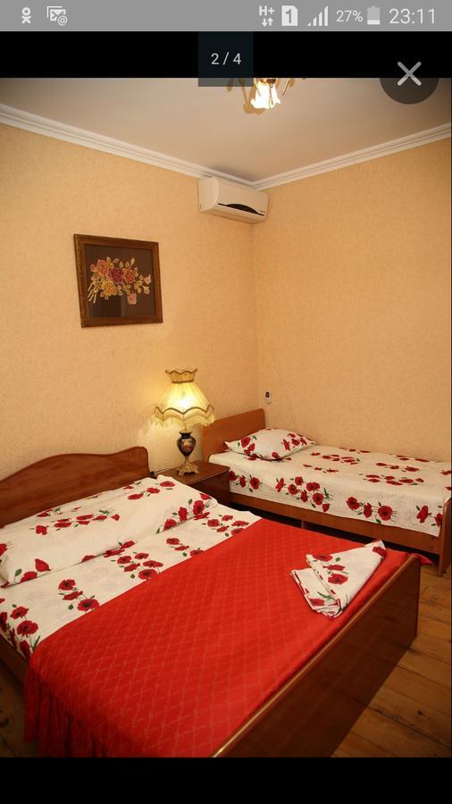 Guest House Milana Sochumi Exterior foto